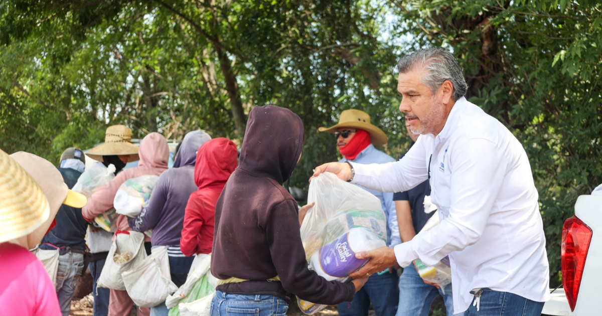 Jornaleros agrícolas reciben apoyos para fortalecer su bienestar en Purísima del Rincón