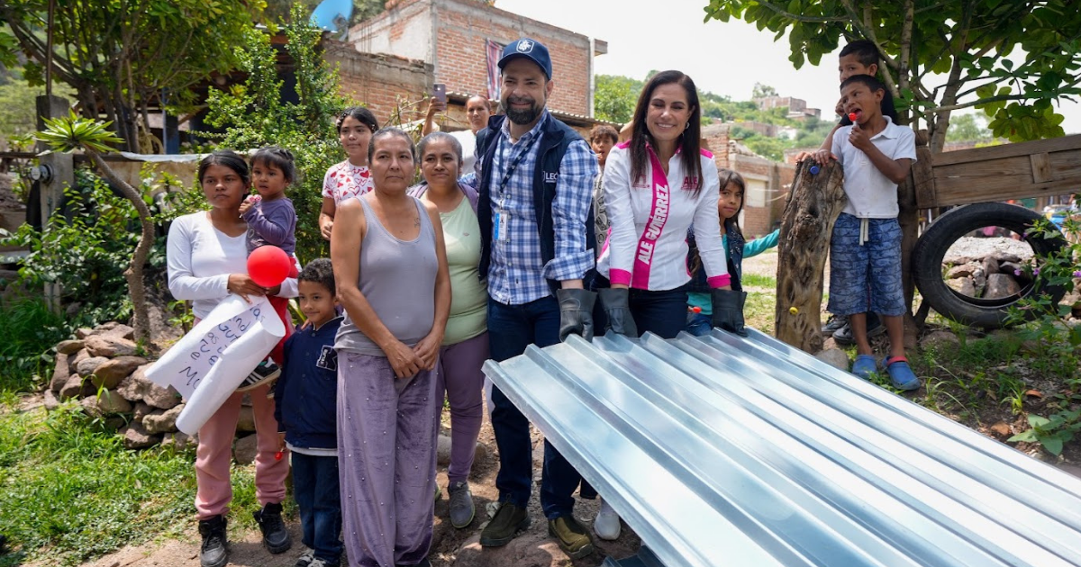 León, Hogar Digno mejora viviendas de 200 familias con nuevas láminas