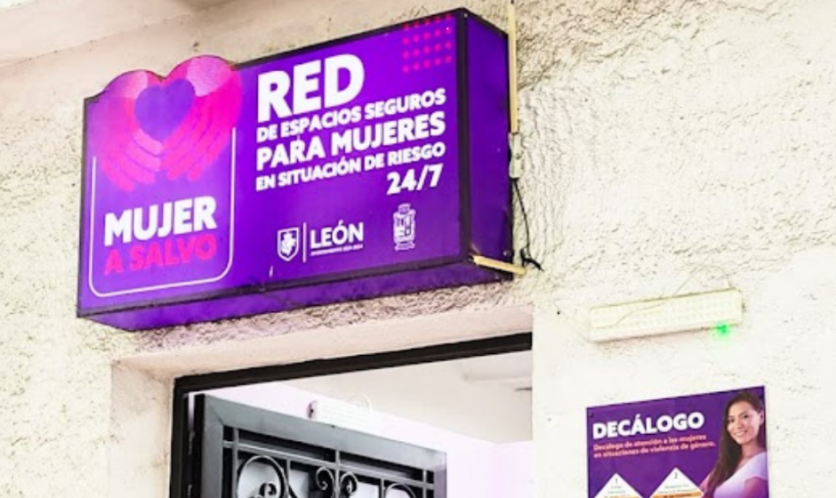 Mujer a Salvo León