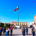 León impulsa la educación con becas, útiles e infraestructura para el ciclo 2026-2027