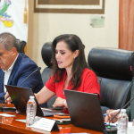 León aumenta apoyos educativos y fortalece las becas para estudiantes