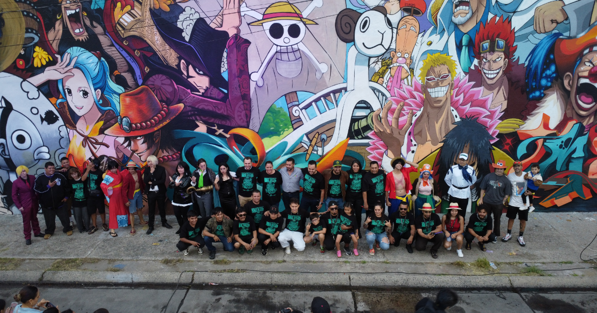 Mural One Piece llena de color León y reúne a 23 artistas locales