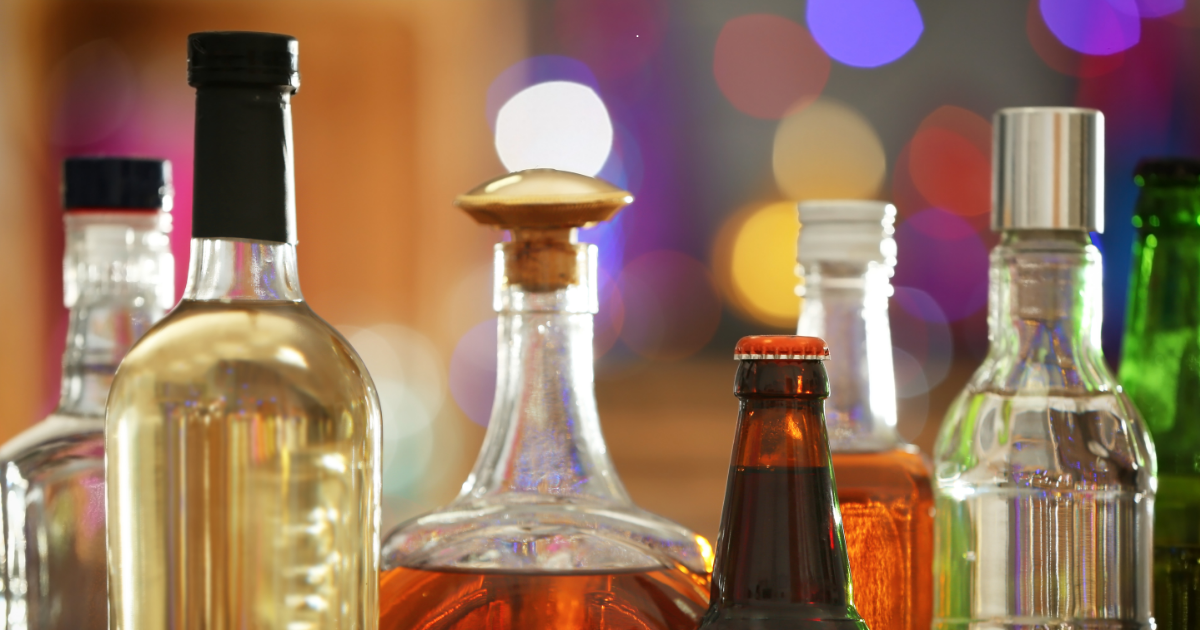 Salud Guanajuato alerta por bebidas alcohólicas adulteradas durante fiestas patrias